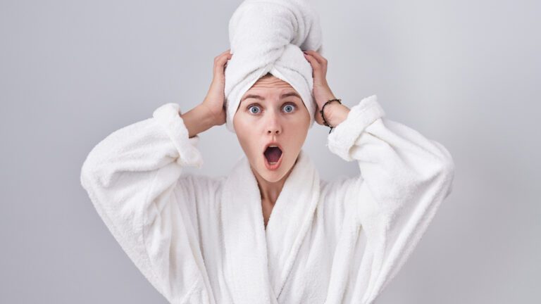 The 10 Common Items You Should Never Store in Your Bathroom