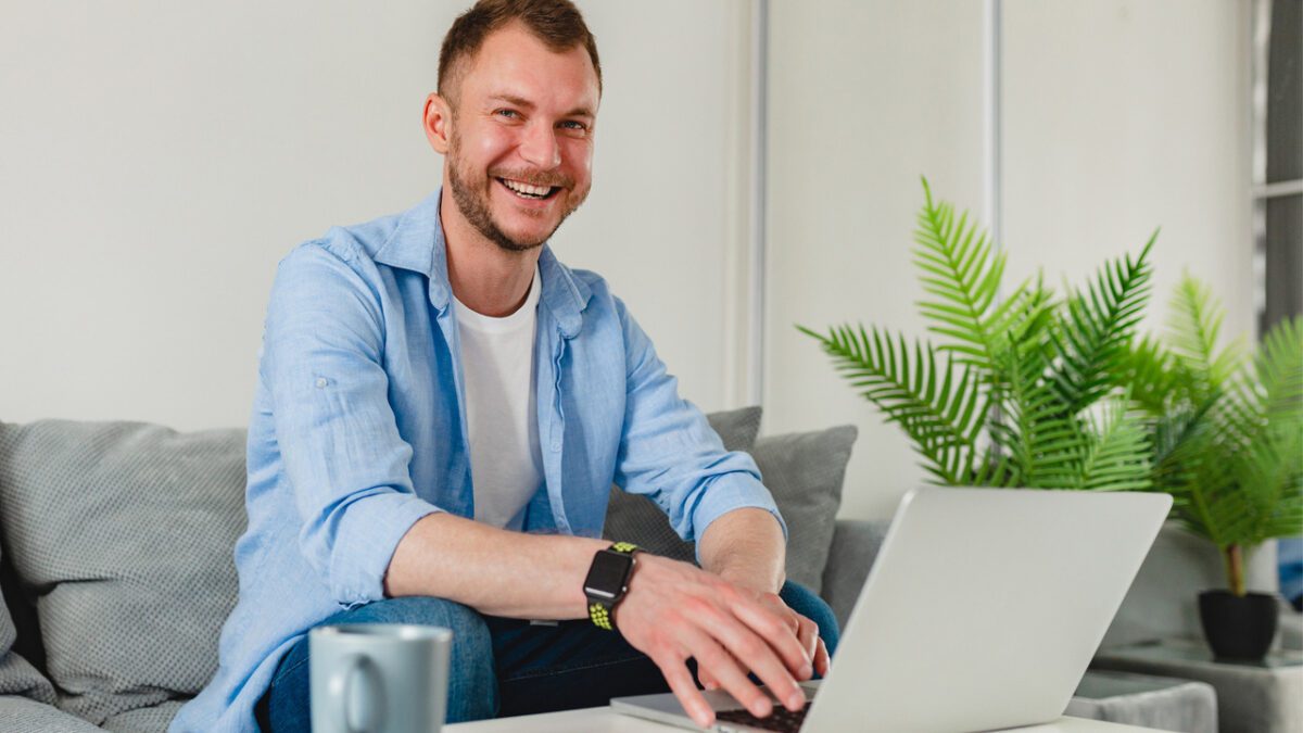 The 10 Side Hustles Quietly Making People Six Figures