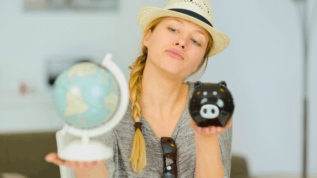 The 11 Travel Tricks To Save You Money This Holiday Season