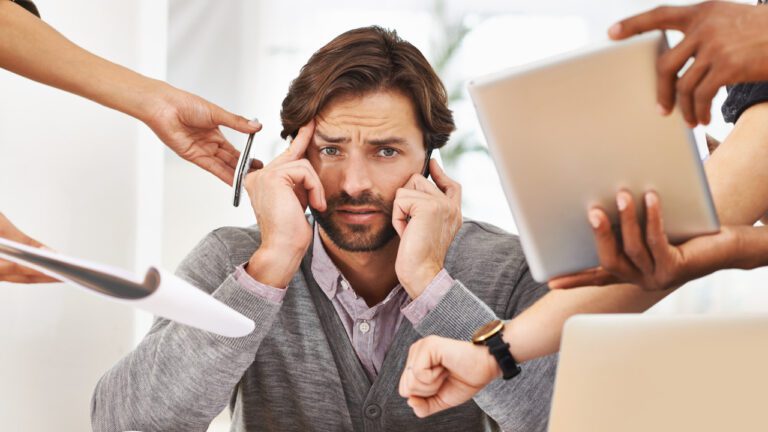 The 8 Digital Boundaries That Instantly Reduce Tech-Related Stress