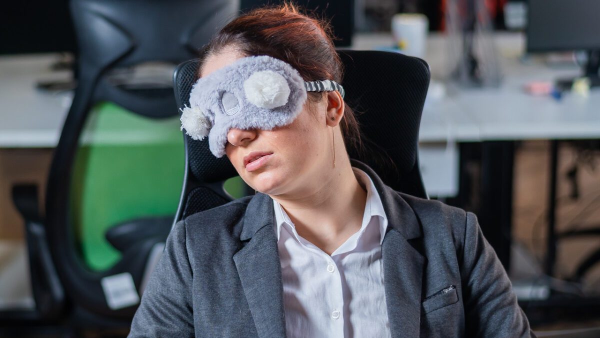 The 9 Signs You’re Quiet Quitting (and Don’t Even Know It)