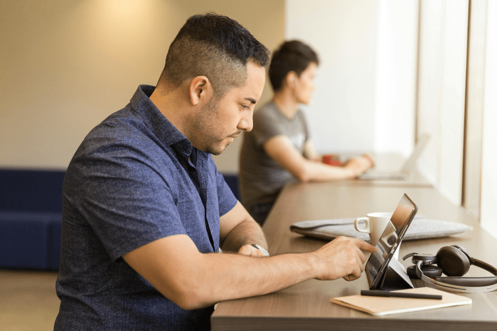 Work in 90 Minute Bursts to Align with Your Brains Natural Rhythm