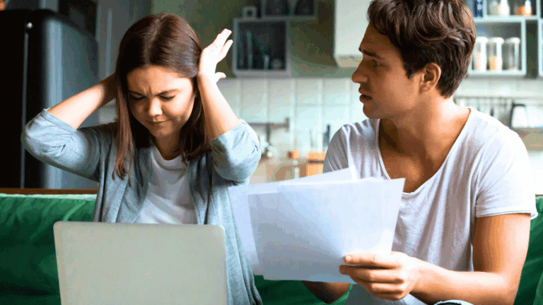 The 8 Financial Red Flags in a Relationship