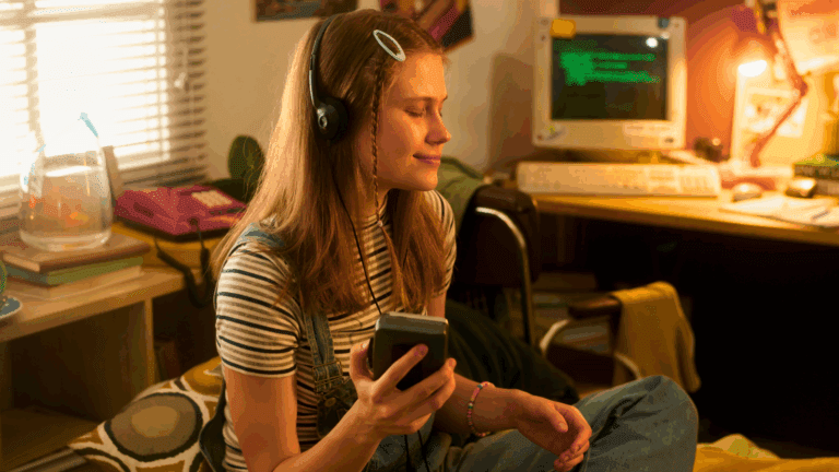 The 9 Things Every ’90s Kid Had in Their Bedroom