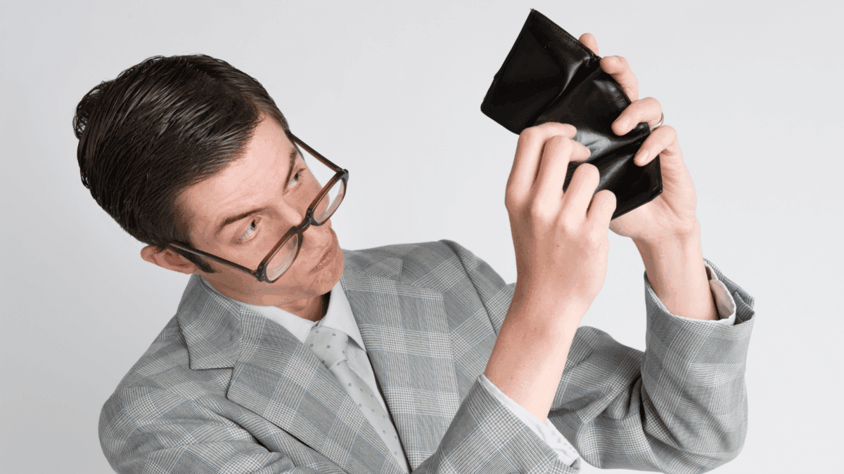 The 9 Money Traps That Keep the Middle Class Broke