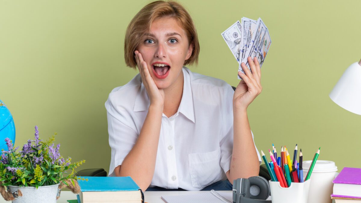 The 8 Quiet Wealth Habits That Don't Look Fancy (But Really Pay Off)