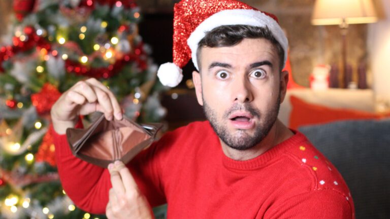 The 9 Money Mistakes People Make in December (and How to Avoid Them)