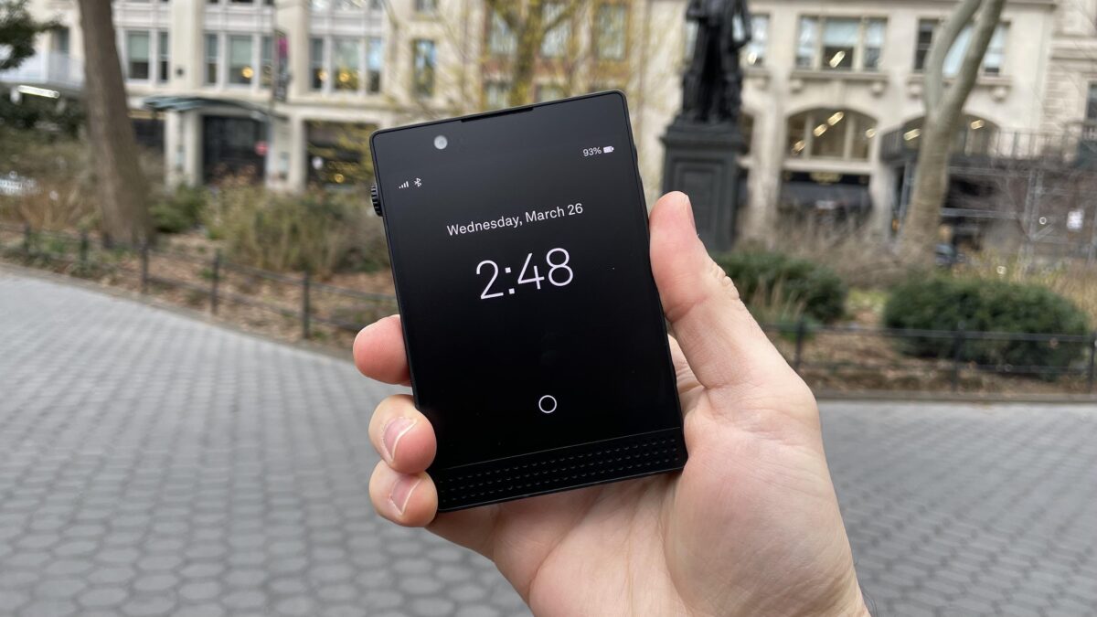 The Strange Second Life of the Flip Phone — And What It Says About All of Us