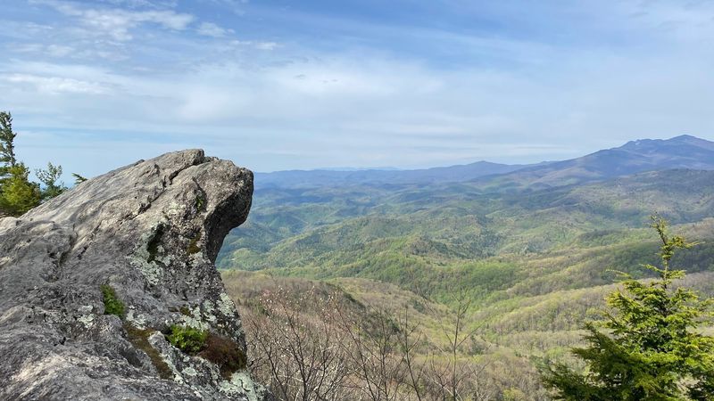 The Blowing Rock Formation Itself