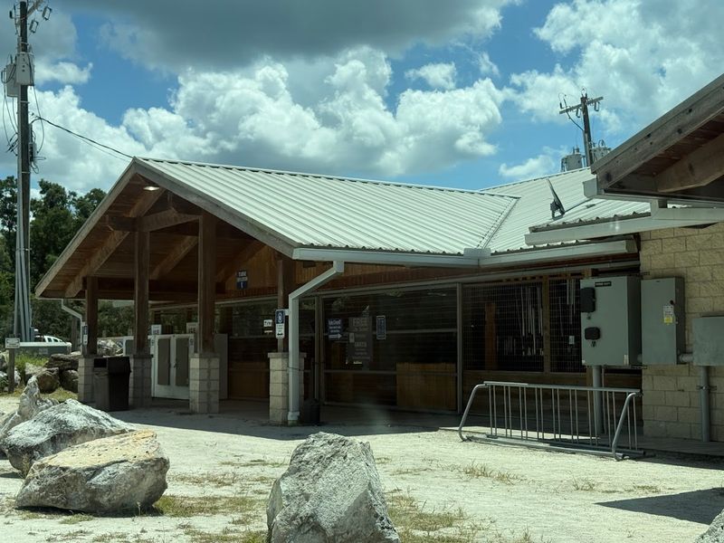 The amenities add convenience to an outdoor day