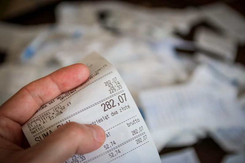According to Psychologists: These 7 Grocery Receipts a Narcissist Checks So He Always Knows What You Spent Without Asking