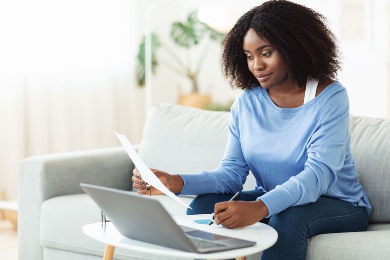 Her value does not depend on a payment formula