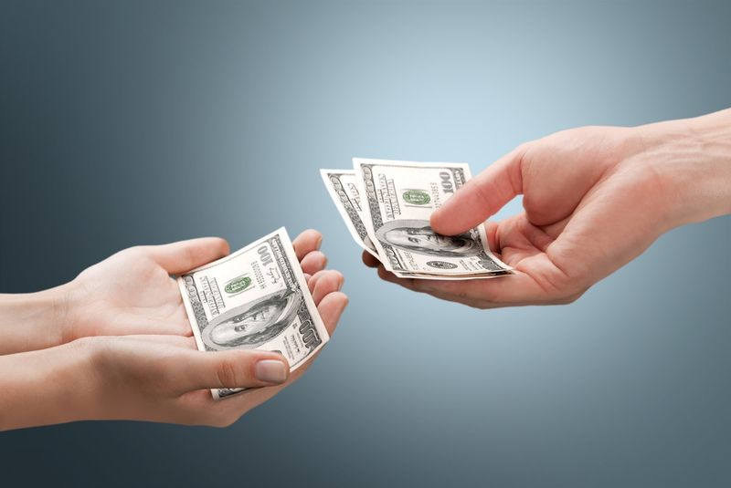 Money Becomes a Leash, Not a Shared Plan Money Becomes a Leash, Not a Shared Plan